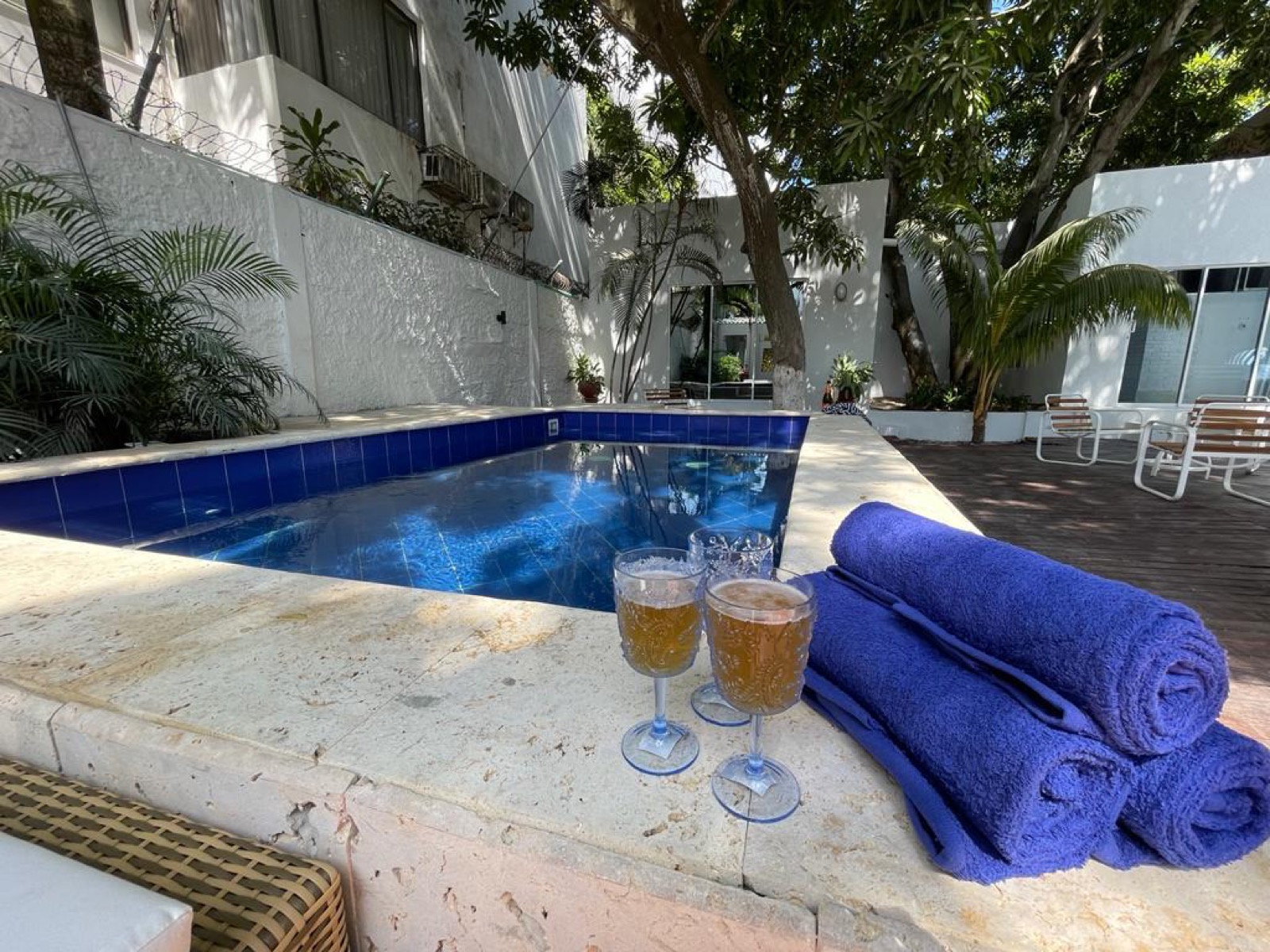 Casa Azul beachfront mansion in Castillogrande